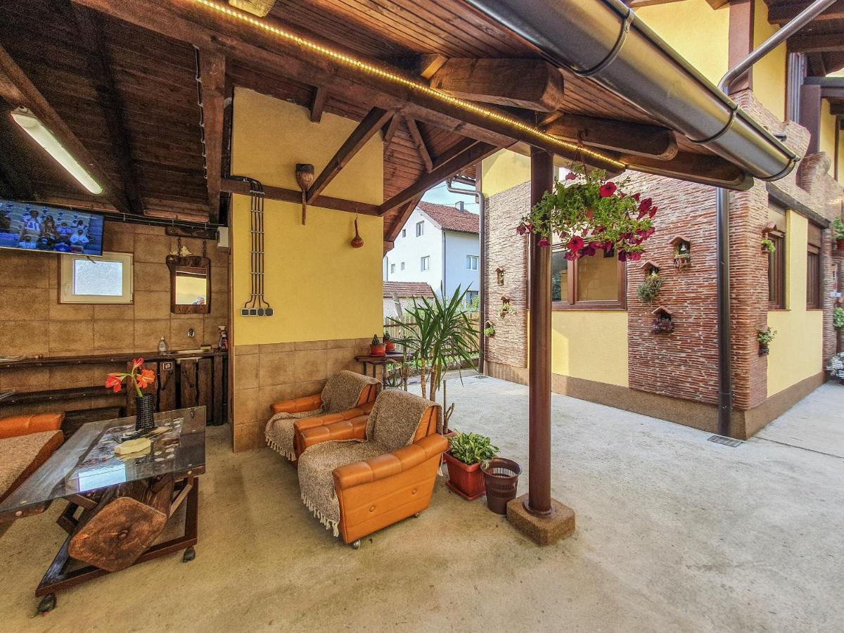 Brick Apartment Bajina Basta Eksteriør billede